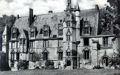 60 Beauvais Cour Interieure du Palais de Justice